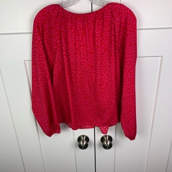 Ann Taylor SMALL leopard Print Blouse Pink Red V Neck Long Sleeve - Picture 6 of 7